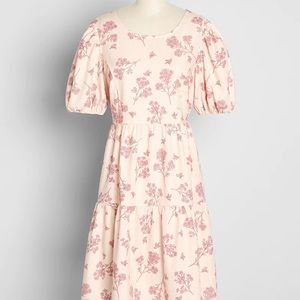 Modcloth x Princess Highway Dress bumble bees tiered